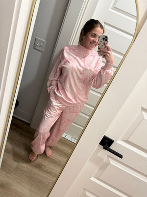 Pink Camo Mock Neck Sweatshirt & Jogger Set